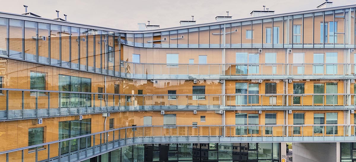 Nordtreat-Meander-glass-facade